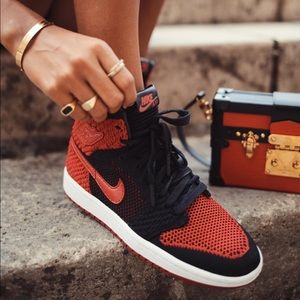 Nike Jordan 1 Retro High Flyknit Bred Size 3.5Y 5W